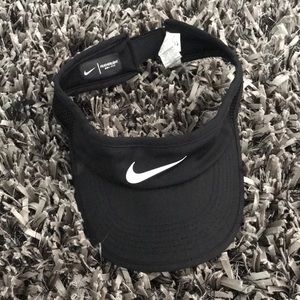 Nike sun-visor